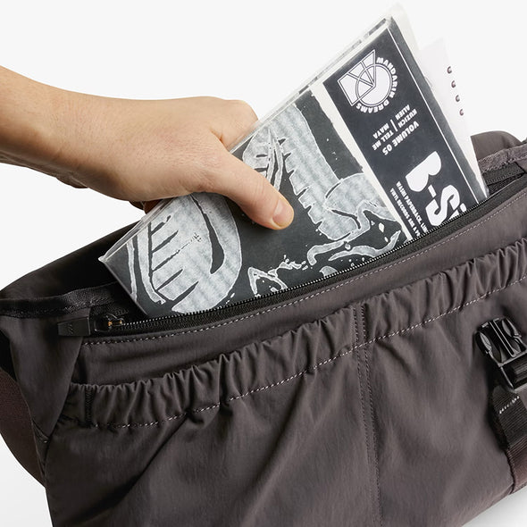 Cinch Messenger 12L by Bellroy
