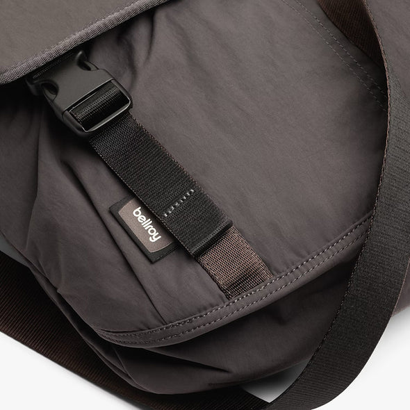 Cinch Messenger 12L by Bellroy